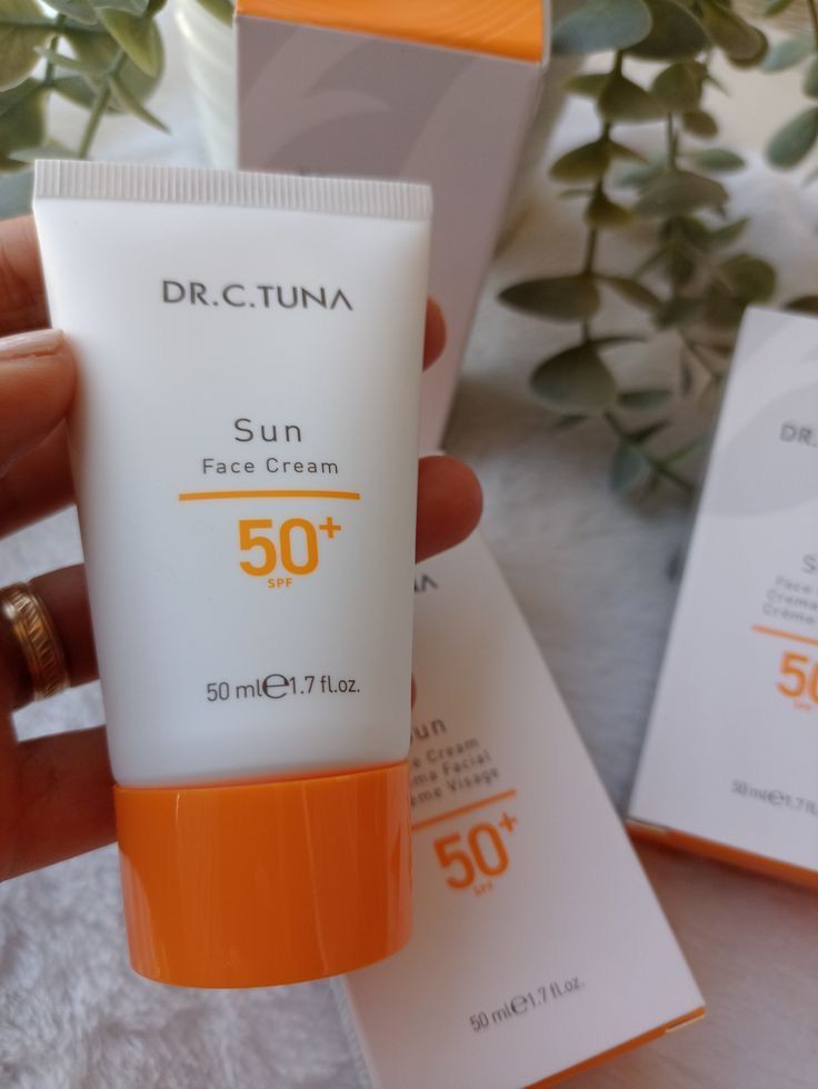 Protector solar Dr C Tuna para rostro SPF 50 Sun